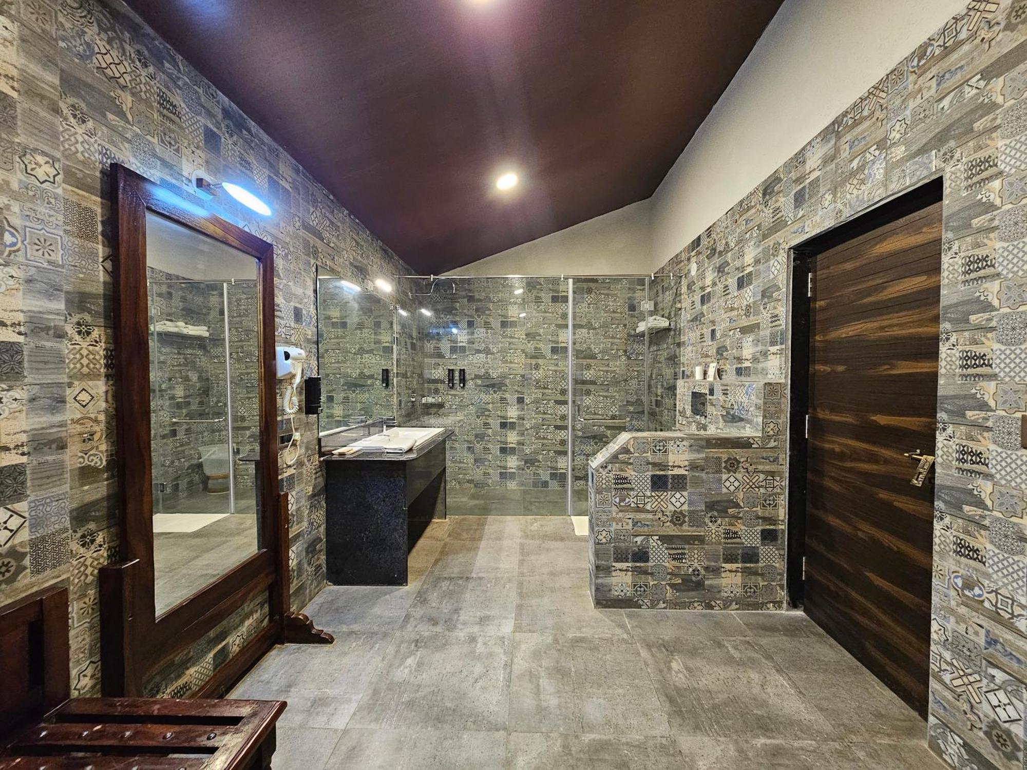 Gir Lion Safari Camp, Sasan Gir Otel Sodaori Dış mekan fotoğraf